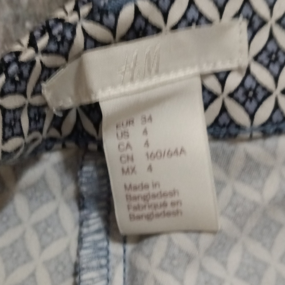 H&M Capris Size 4 - Picture 4 of 8
